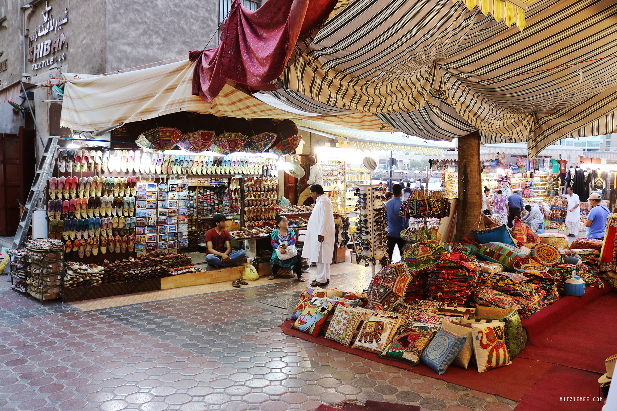 Dubai Shopping - What to buy? - Dubai Guide | Mitzie Mee